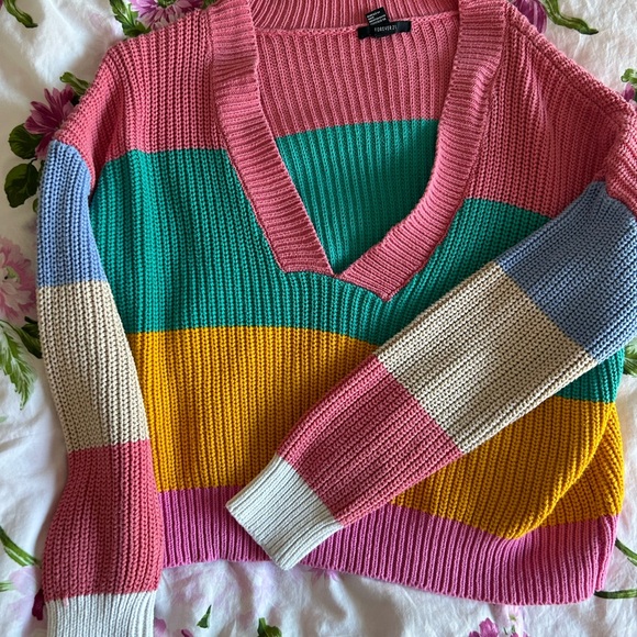 Cute knitted colorblock sweater - Picture 2 of 2